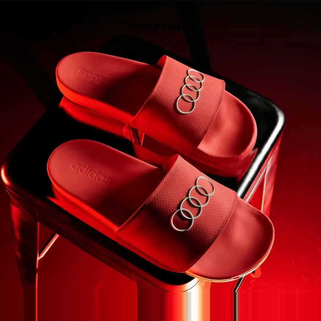 ADIDAS ADILETTE COMFORT X AUDI - REVOLUT F1 TEAM - Image 3