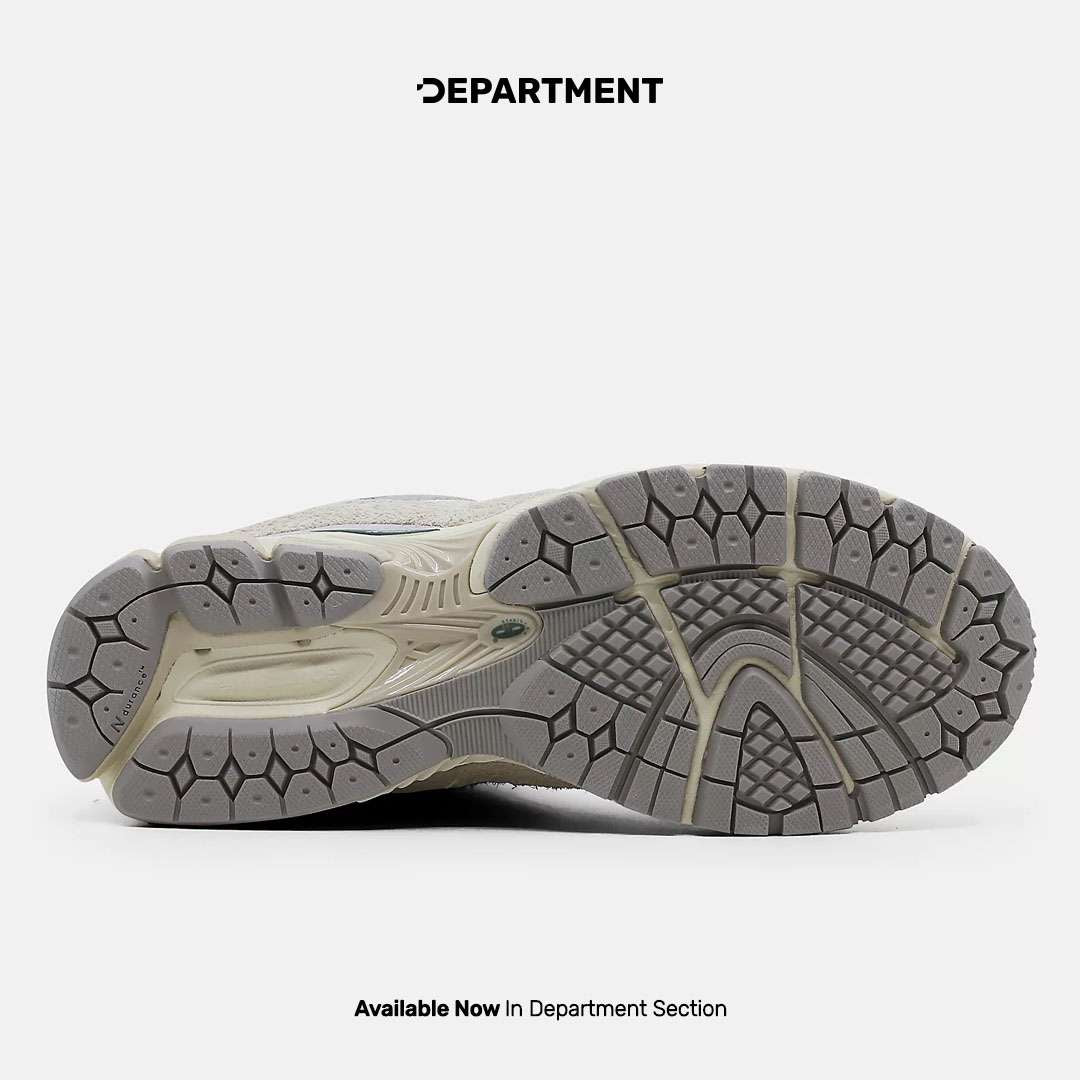 NEW BALANCE 2002R - Image 5