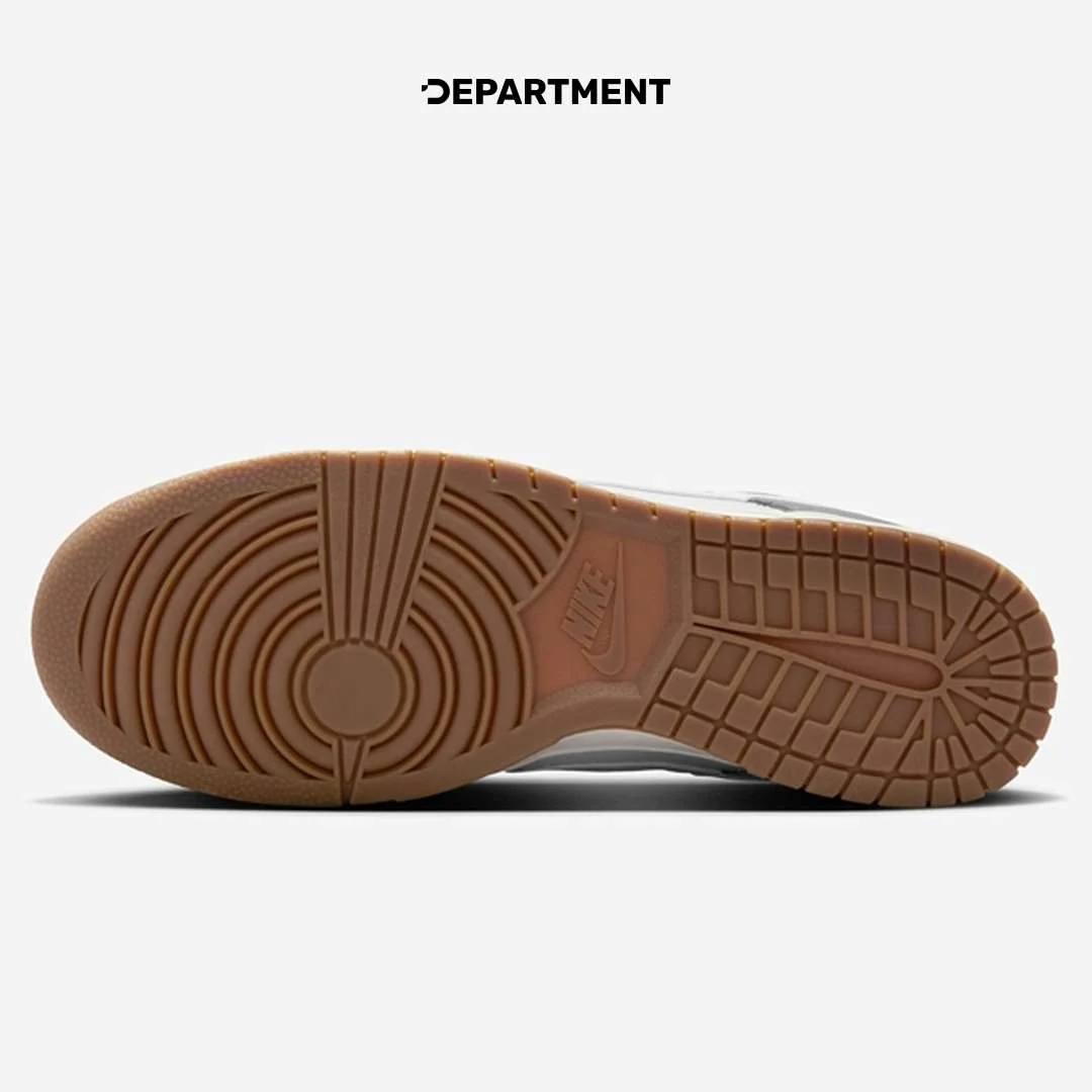 NIKE DUNK LOW RETRO SE - Image 5