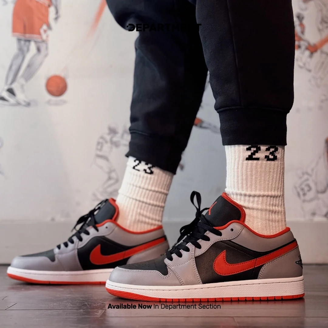 NIKE AIR JORDAN 1 LOW - Image 2