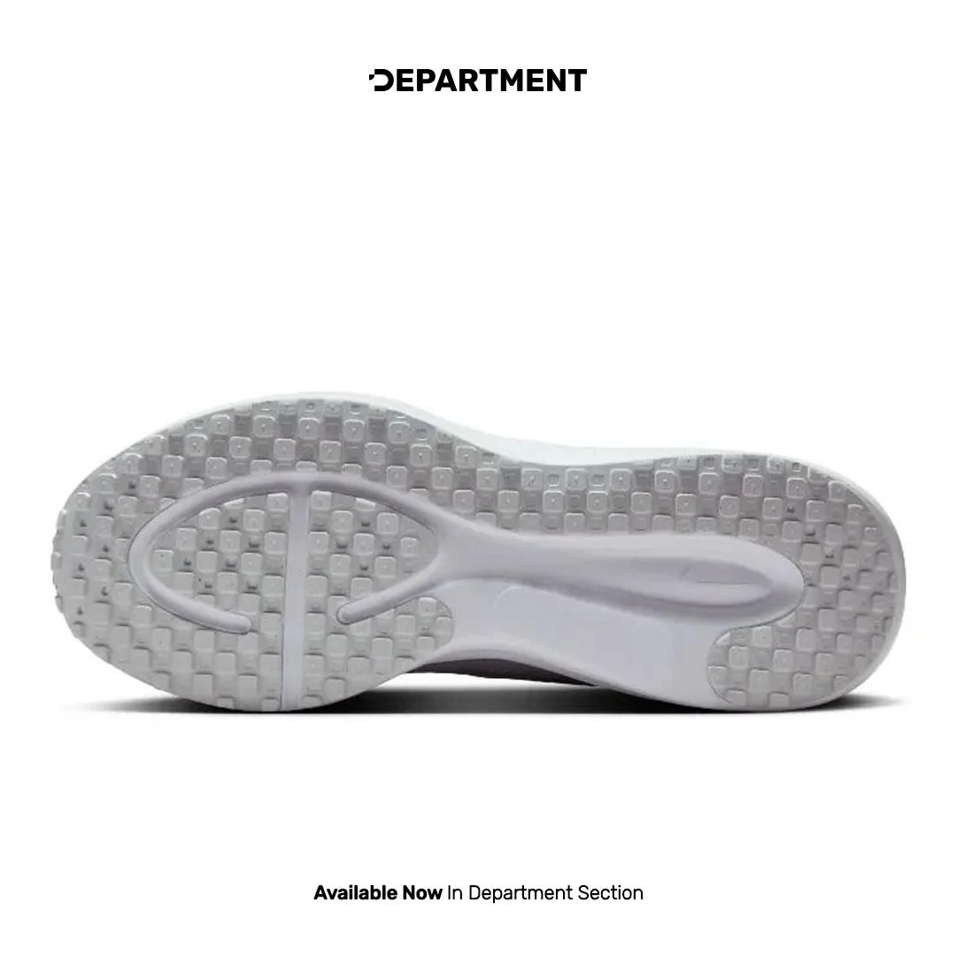 NIKE REVOLUTION 8 - Image 5