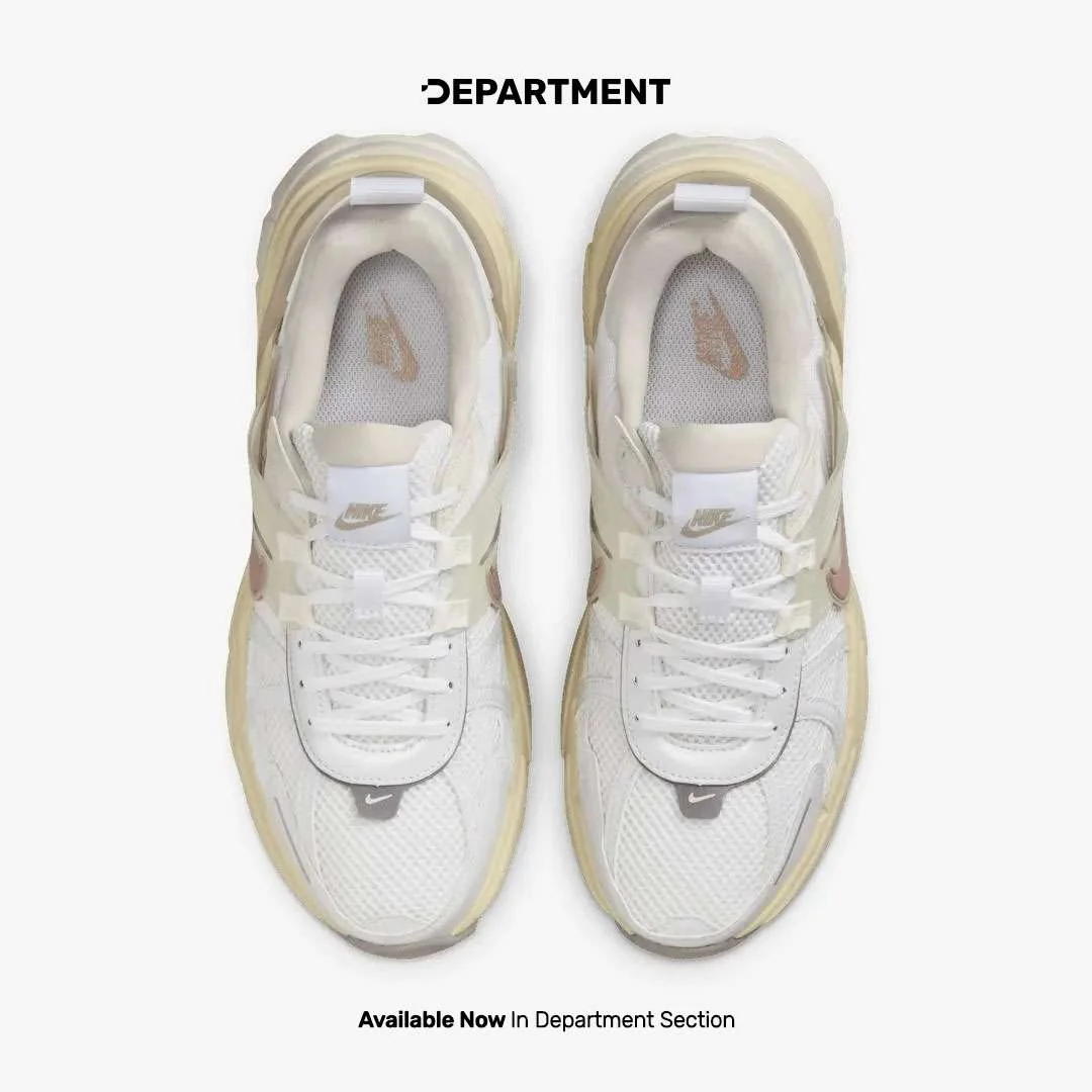 NIKE WMNS V2K RUN - Image 4