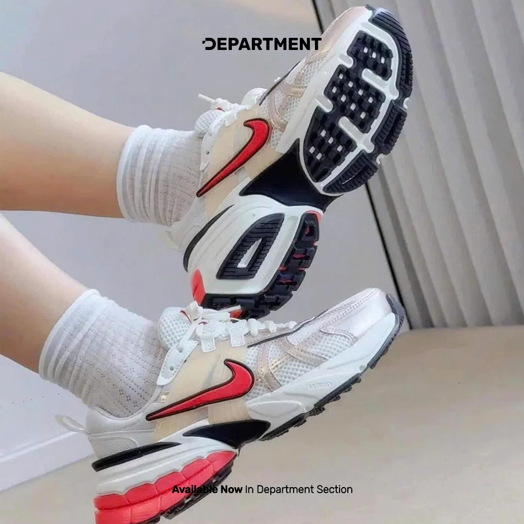 NIKE WMNS V2K RUN - Image 2